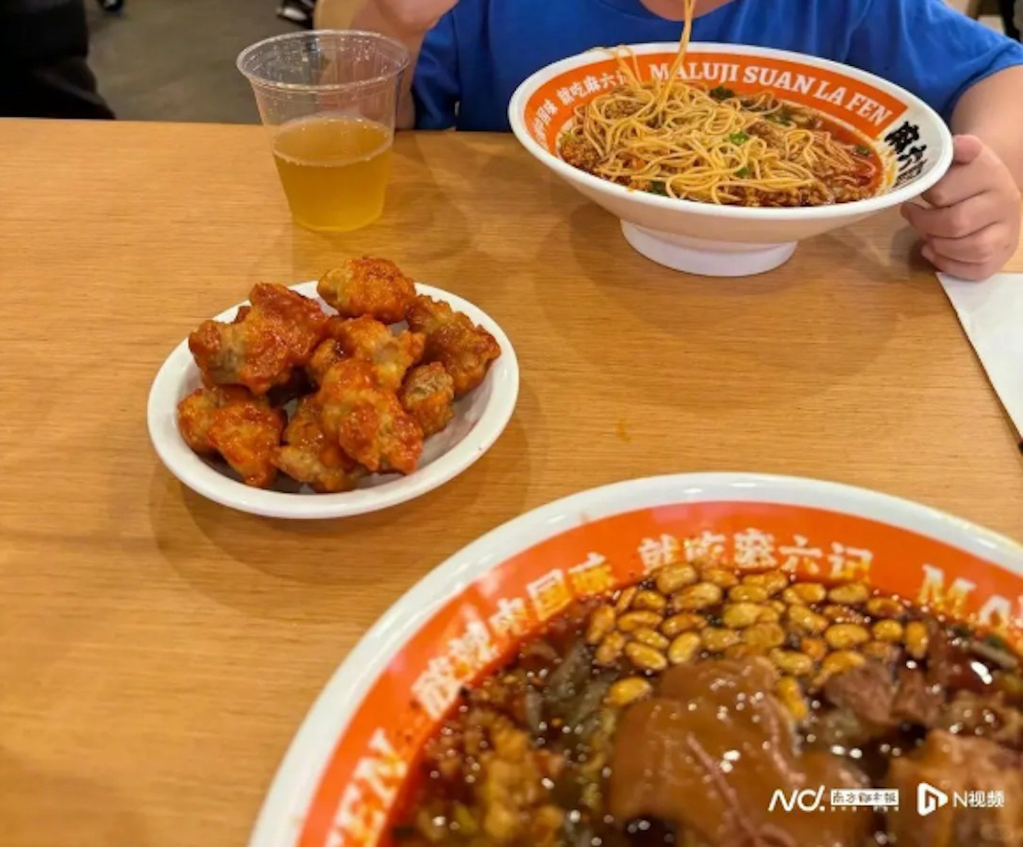 麻六记洛杉矶店开业即关门，食客上吐下泻集体投诉（组图） - 3