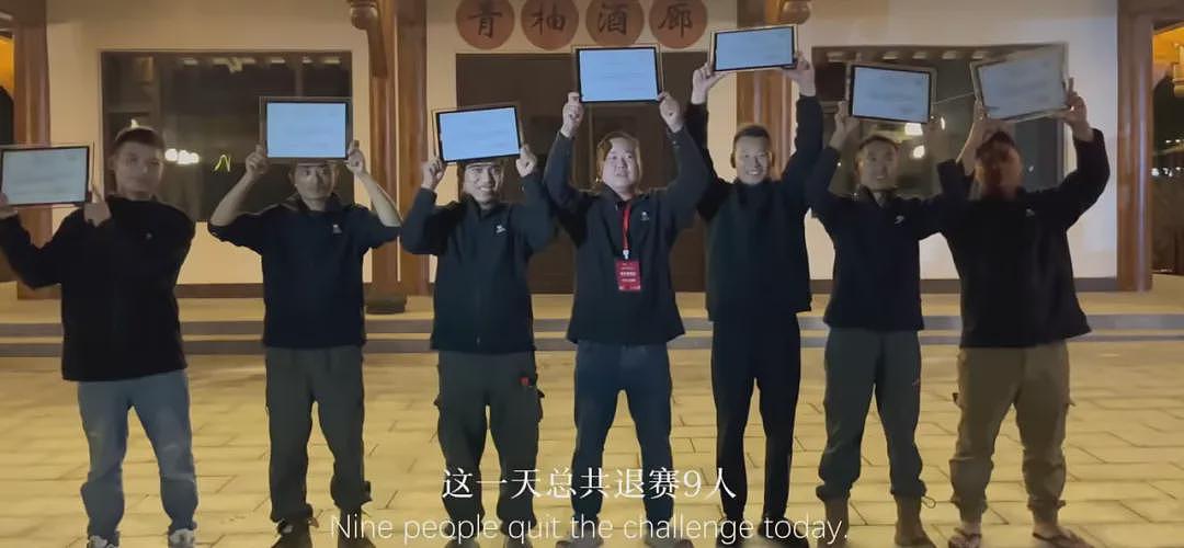 29岁“冷美人”去张家界当野人,35天面相大变,越来越有疯感了(组图) - 20