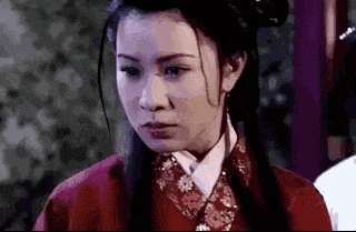 50岁“最丑港女”再度爆红！做过酒娘、拒嫁豪门、不婚不育，如今身价过亿：一般人真驾驭不了（组图） - 4