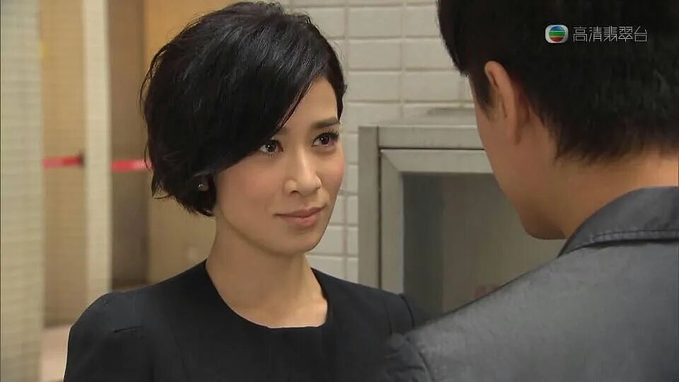 50岁“最丑港女”再度爆红！做过酒娘、拒嫁豪门、不婚不育，如今身价过亿：一般人真驾驭不了（组图） - 6