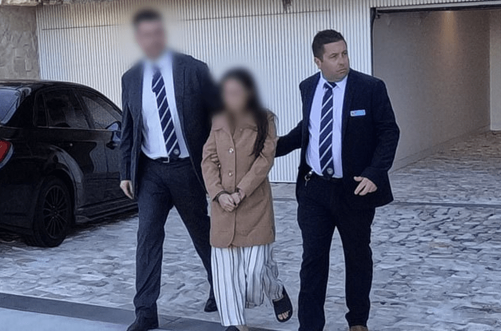 “你会发达!”澳华裔母女风水师凭一狡招诈骗35亿被捕(组图) - 5