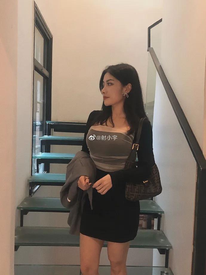 【美女】爱撸铁的瑜伽老师口出狂言:健身不是为了穿衣好看而是脱衣好看,网友:大写的服(组图) - 3