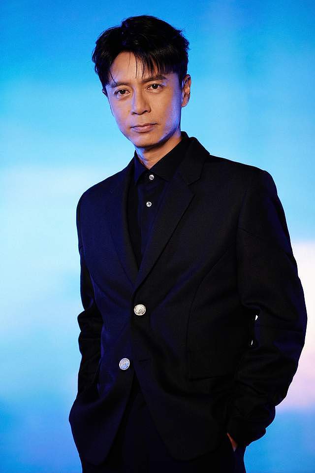 钱再多有什么用?57岁李克勤“家丑”曝光,给中年夫妻提了个醒(组图) - 1