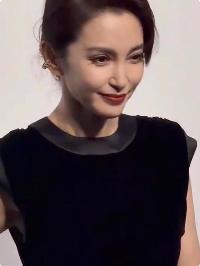 迪奥红毯生活图曝光，杨采钰精致，郑钦文露背，朱珠美得无死角（组图） - 13