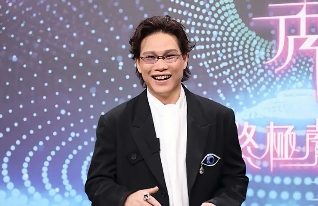 香港知名男星被曝婚内出轨？前一天还在和妻子秀恩爱，结果大反转（组图） - 1