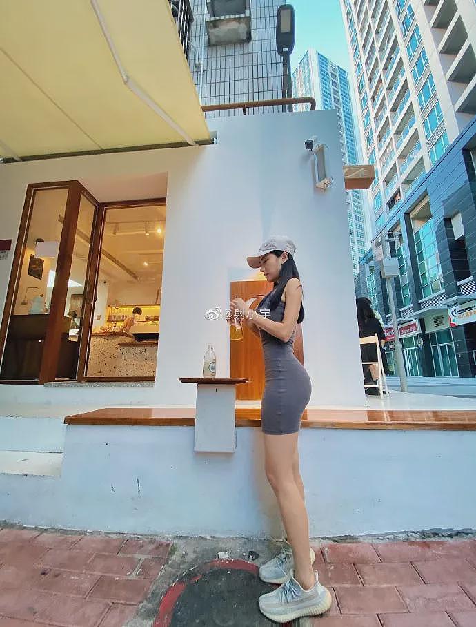 【美女】爱撸铁的瑜伽老师口出狂言:健身不是为了穿衣好看而是脱衣好看,网友:大写的服(组图) - 17