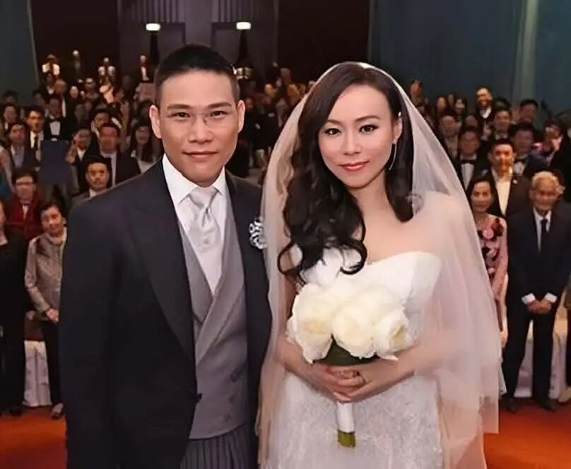 香港知名男星被曝婚内出轨？前一天还在和妻子秀恩爱，结果大反转（组图） - 7