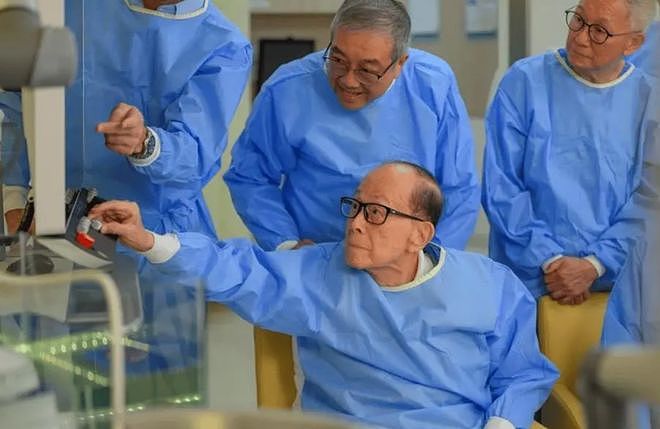 李连杰突然“返老还童”变年轻？知情人士：可能与李嘉诚团队有关（组图） - 8