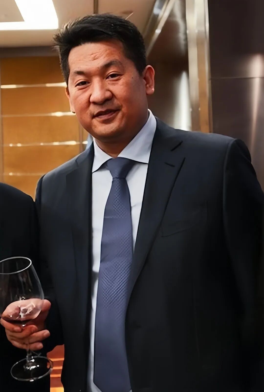 2.7万亿元资金,33万名赌客!“十大逃犯”的好日子终于还是到头了(组图) - 5