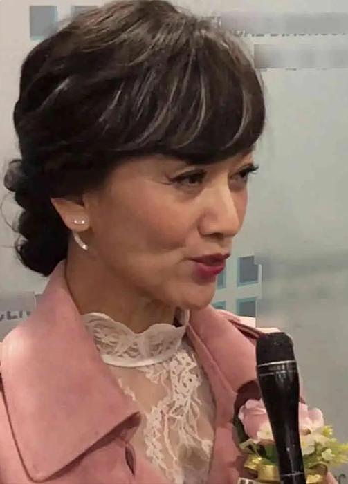 赵雅芝状态遭吐槽:传闻中的“不老女神”们,集体断崖式衰老?(组图) - 12
