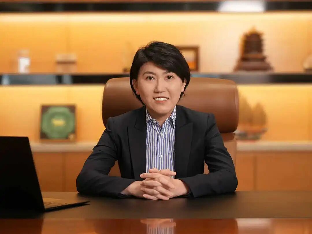 福建前首富许世辉交棒,80后女儿上位!其家族财富曾超宗庆后家族,旗下有达利园、可比克、和其正等品牌(组图) - 3