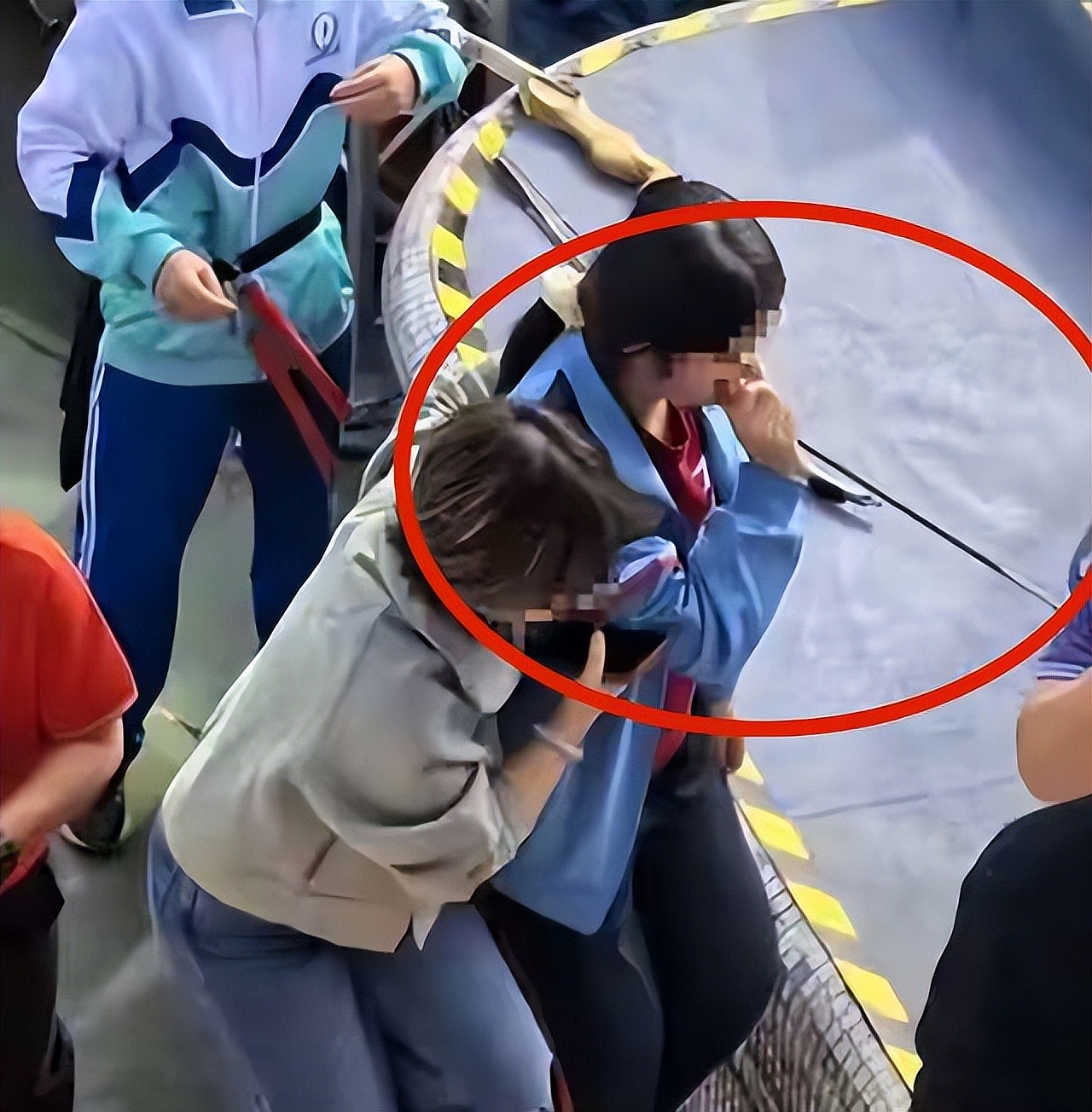 广东高中运动会表演出大事!女生脸部中箭急送医,目击者爆料箭手20次只中2次(视频/组图) - 2