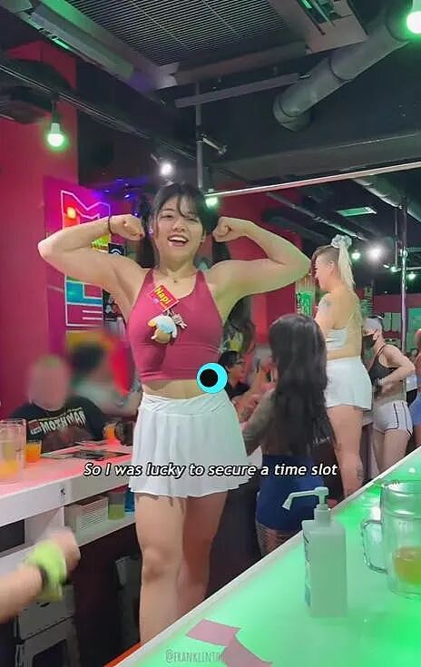 日本肌肉女酒吧:全女服务生但都超壮!徒手碎橙子、公主抱顾客...(组图) - 19