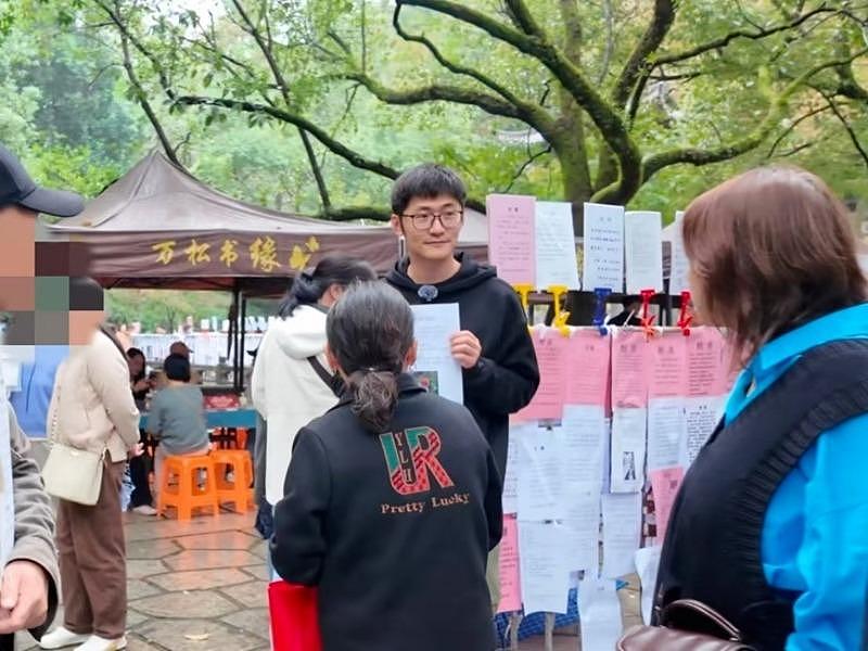 千万粉丝CEO扮穷人相亲，阿姨嫌“学历低”，错失亿元女婿（视频/组图） - 2