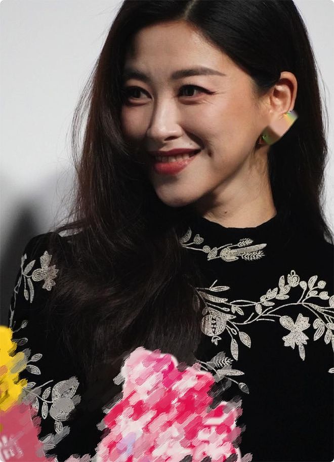 迪奥红毯生活图曝光，杨采钰精致，郑钦文露背，朱珠美得无死角（组图） - 4
