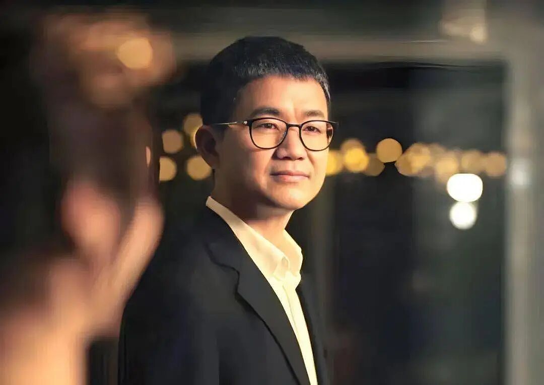 买不起金饰的年轻人,盯上了0.05克黄金大饼(组图) - 13