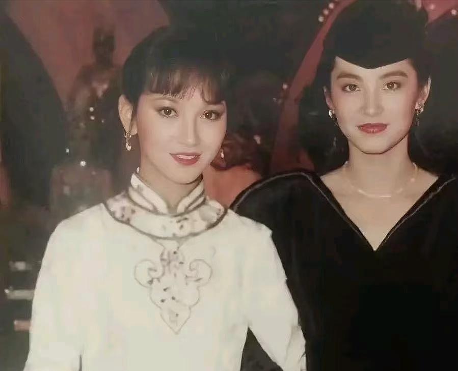 赵雅芝状态遭吐槽:传闻中的“不老女神”们,集体断崖式衰老?(组图) - 6
