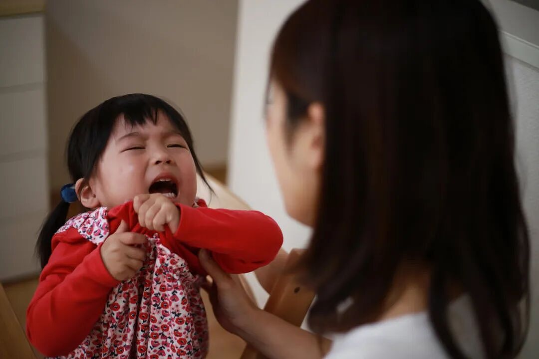 比“裸孩”还惨！继父和亲生母亲长年虐女，致其大小便失禁，却只被判12年？（组图） - 7