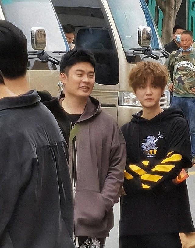 鹿晗凌晨为陈赫庆生不到72小时,令人作呕一幕上演,关晓彤遭牵扯(组图) - 1