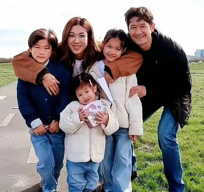 “港圈白月光”钟嘉欣闹离婚：错过林峰，却遭丈夫骗婚？可曾后悔（组图） - 3
