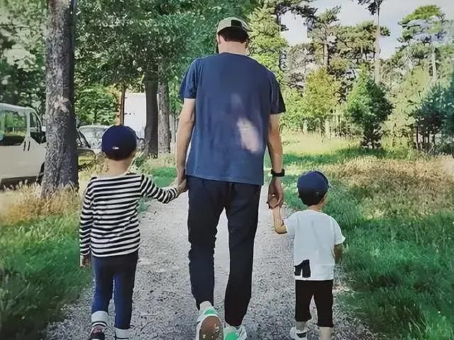 卓伟又爆大瓜！明星夫妻反目，分居2年闹离婚，靳东、吴奇隆躺枪（组图） - 24