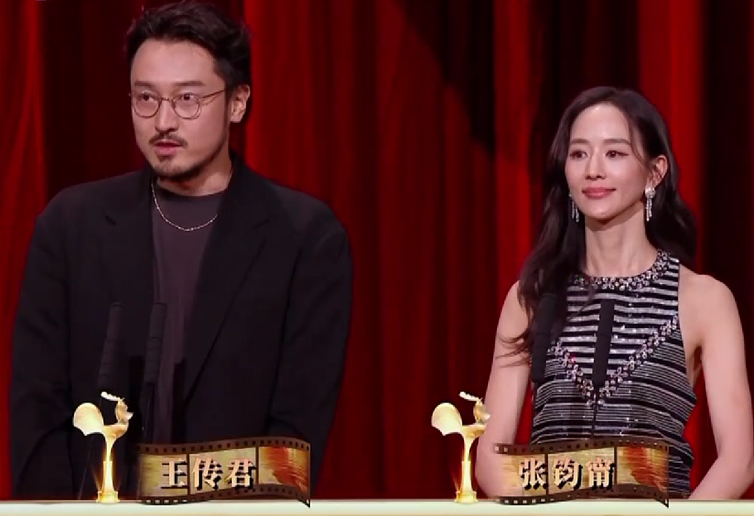 易烊千玺和宋佳夺金鸡奖的那一刻,同场演员们的微表情才是场大戏(组图) - 31