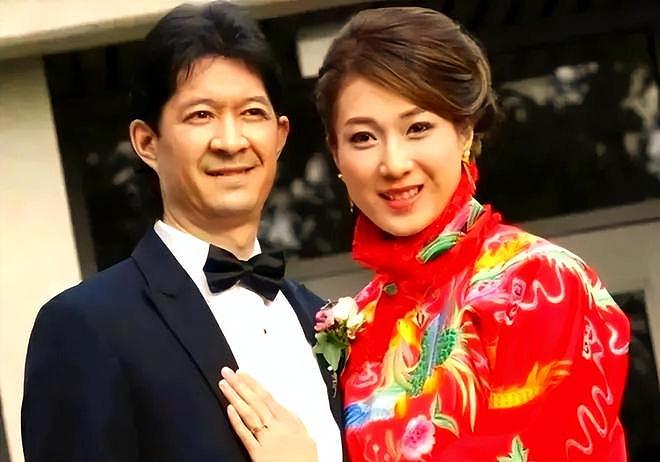 “港圈白月光”钟嘉欣闹离婚：错过林峰，却遭丈夫骗婚？可曾后悔（组图） - 27