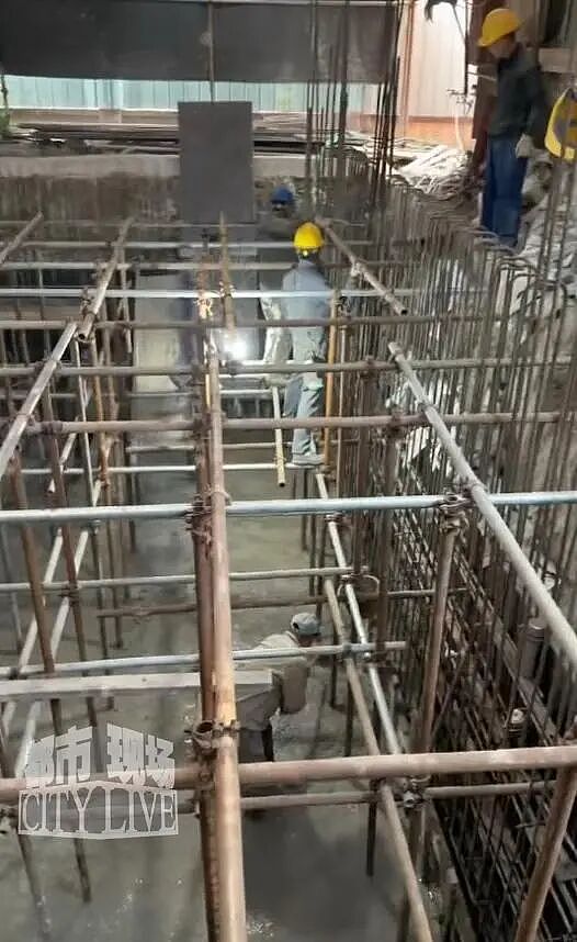 “再挖房子要塌了……”上海一业主被曝私挖300平、6米深地下室,致邻居家出现开裂、沉降!最新消息传来(组图) - 4