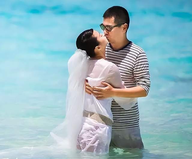 卓伟曝国民男星闹离婚!夫妻反目,已分居2年,靳东吴奇隆躺枪(组图) - 11