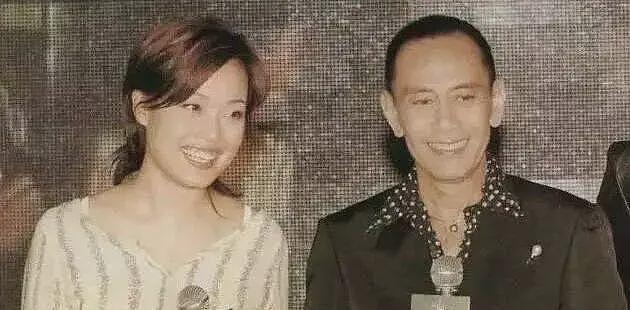 “港乐天后”的瓜:被嘲是“大饼脸+斗鸡眼”,恋情魔幻还与老板儿子暧昧(组图) - 3