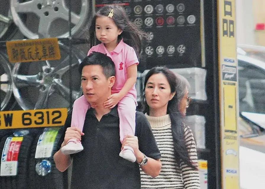 她曾是全民女神,巅峰时下嫁“穷小子”,61岁仍冻龄如少女(组图) - 18