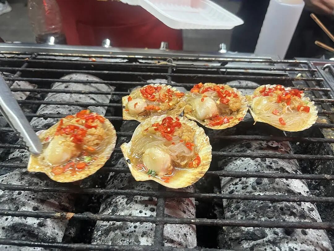 4分钱的壳配3毛钱的肉，这款街头流量美食可能是“组装”货，网友：天塌了（视频/组图） - 1