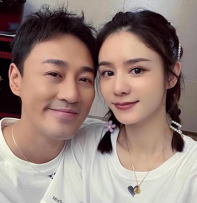 “港圈白月光”钟嘉欣闹离婚：错过林峰，却遭丈夫骗婚？可曾后悔（组图） - 35