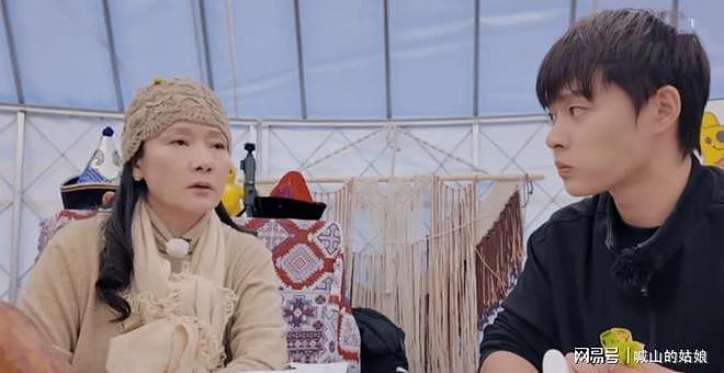 一路繁花变一路吃瓜，影后饭桌大曝娱乐圈猛料，这期是能播的吗？（组图） - 5