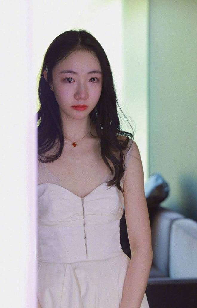 35岁霍尊正式复出!音乐节上连唱9首歌,前女友陈露被抓快4年(组图) - 16