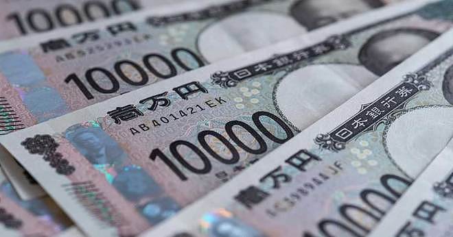 日本男子中奖6亿日元,瞒着家人独自享乐,对外装穷致精神萎靡(图) - 1