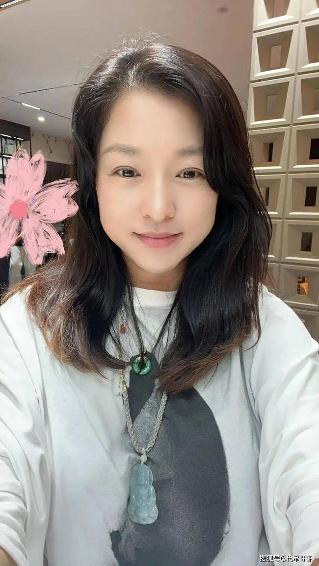 坚决拒绝潜规则,47岁仍未婚的她如今怎样了(组图) - 8