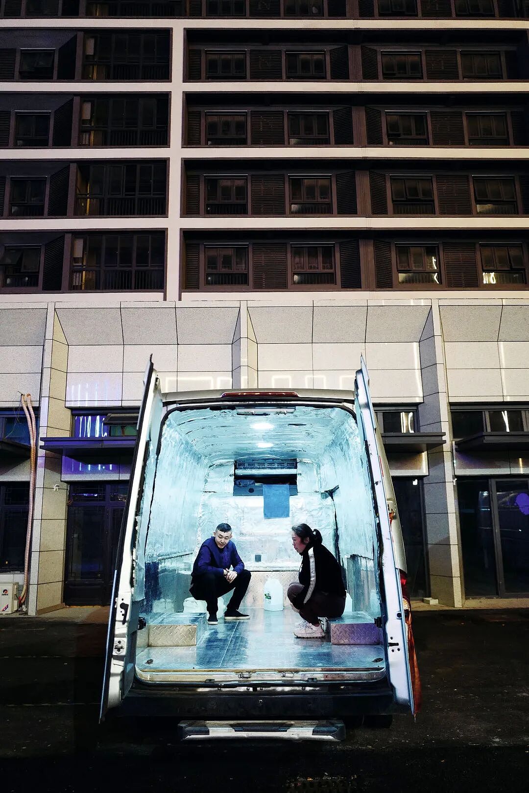 大闸蟹季极限 “抢时效”:42岁单亲妈妈,开货车1200公里不敢停(组图) - 8