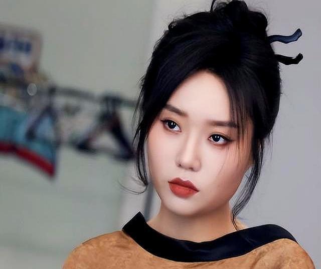 没成想“塌房失败”的李雪琴给所有人上了一课！她可不止北大才女（组图） - 5