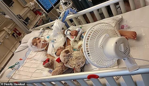 知名医院爆重大事故!2岁男童服药过量10倍去世,医生竟输错小数点(组图) - 2