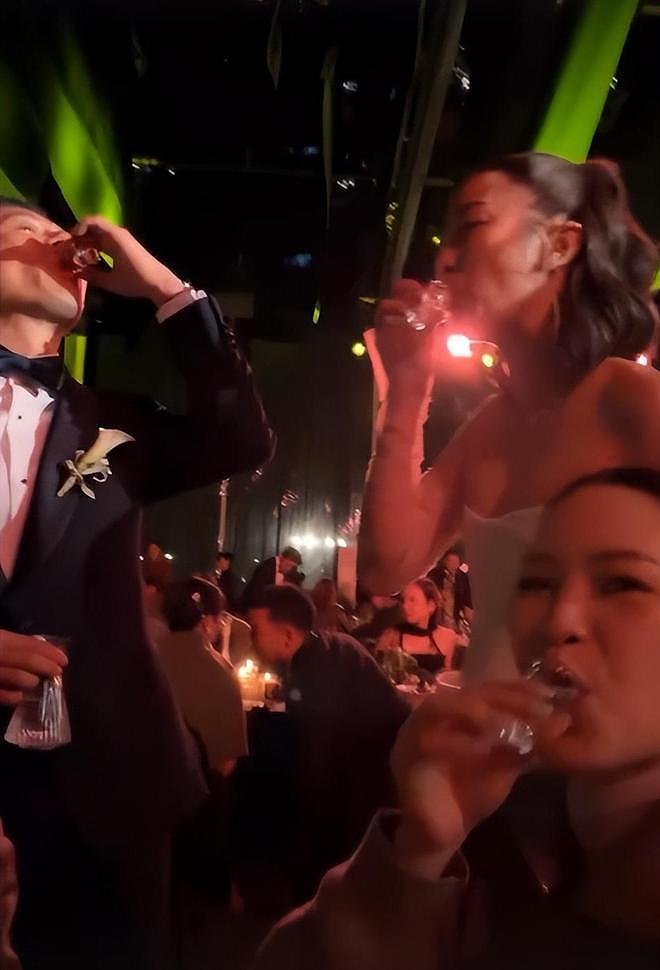 霍启仁婚礼现场：携泰国妻子敬酒载歌载舞，霍家全体亮相（视频/组图） - 7