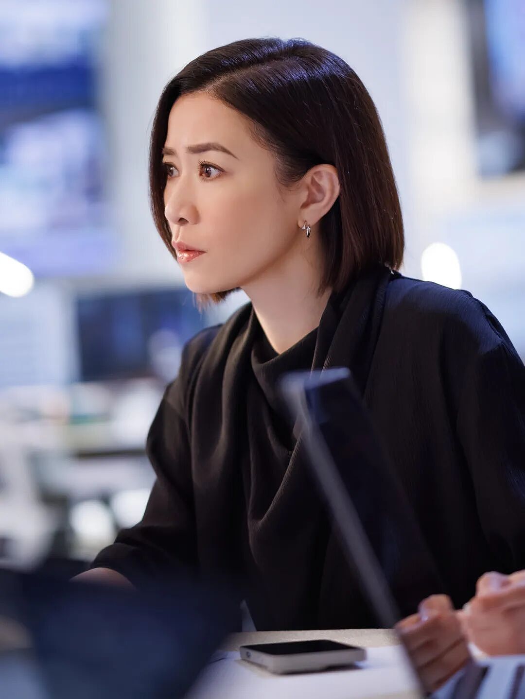 【时尚】从百元到大牌,《新闻女王2》的职场穿搭,每种预算都能找到参考(组图) - 37