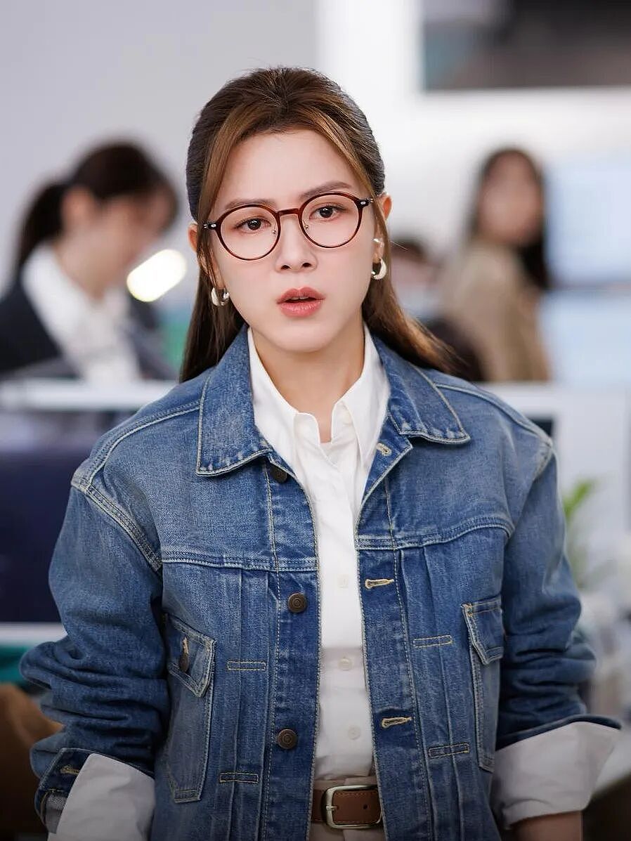 【时尚】从百元到大牌,《新闻女王2》的职场穿搭,每种预算都能找到参考(组图) - 74