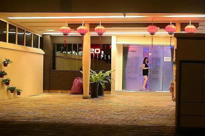 新加坡新娘遭到老公出轨家暴，不惜卖身赚钱养家...哭诉：怕长期准证被取消不敢离婚！（组图） - 9