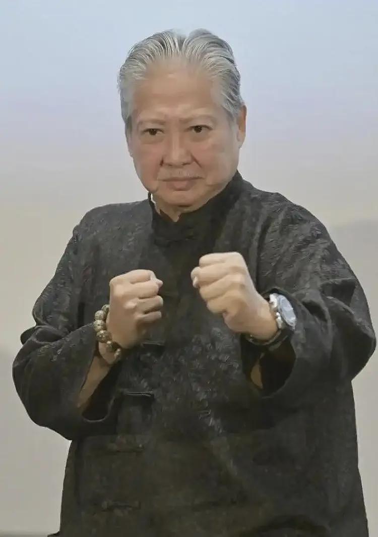 李连杰“返老还童”，李嘉诚也被拔萝卜，疑8年前就已接种干细胞（组图） - 8