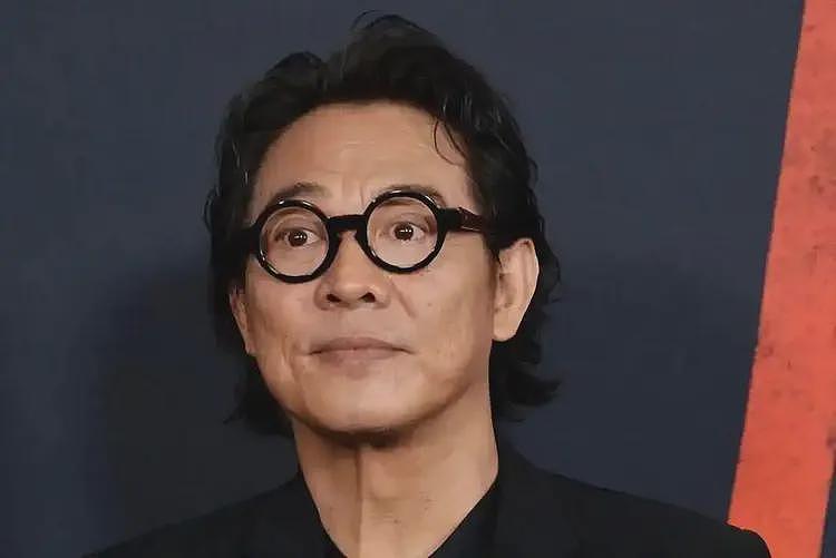李连杰“返老还童”，李嘉诚也被拔萝卜，疑8年前就已接种干细胞（组图） - 9