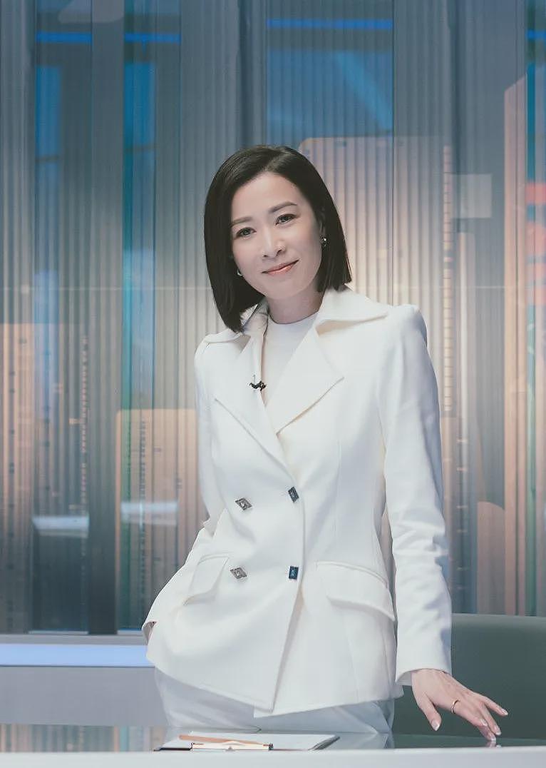 50岁佘诗曼未婚独居：没有爱情，但有很多很多钱（组图） - 1