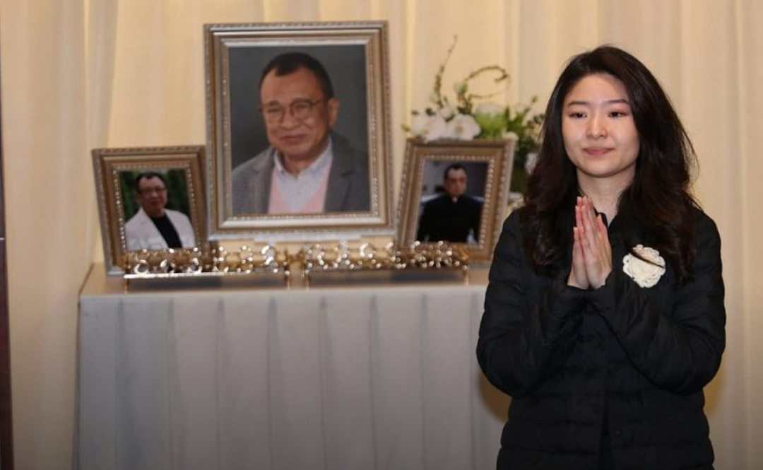 “金牌绿叶”追悼会现场曝光！成龙、古天乐献花圈，张家辉洒泪（组图） - 1