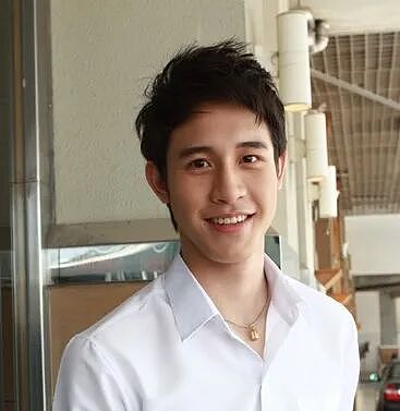 泰知名小鲜肉嫁年长20岁老富豪!自曝贵夫生活爽歪歪,老公宠爱满世界狂玩买买买…(组图) - 8