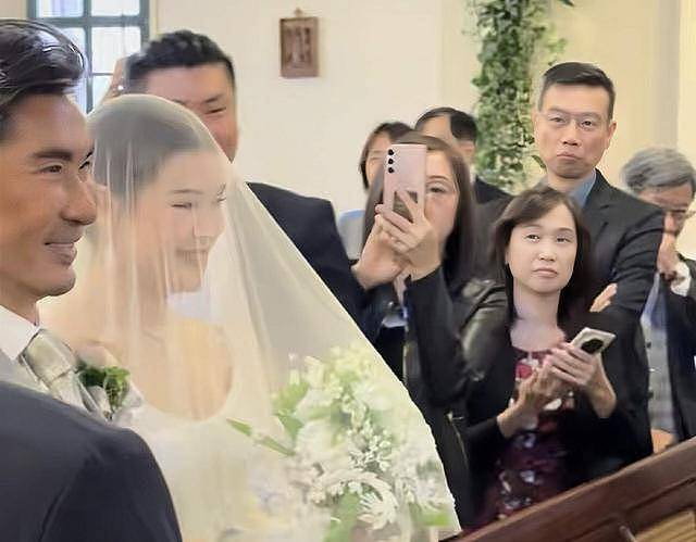 恭喜!香港知名富家千金低调结婚,举行闭门婚礼(组图) - 4